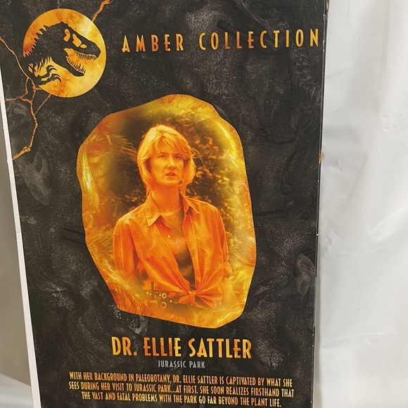 Mattel Jurassic World Amber Collection Dr. Ellie Sattler Figure New - Picture 5 of 6